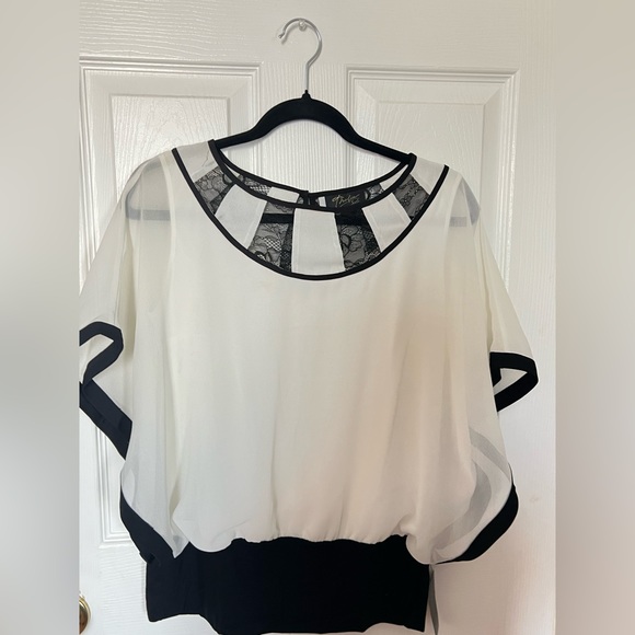 Thalía Sofi Lace-inset Blouse - Picture 4 of 7